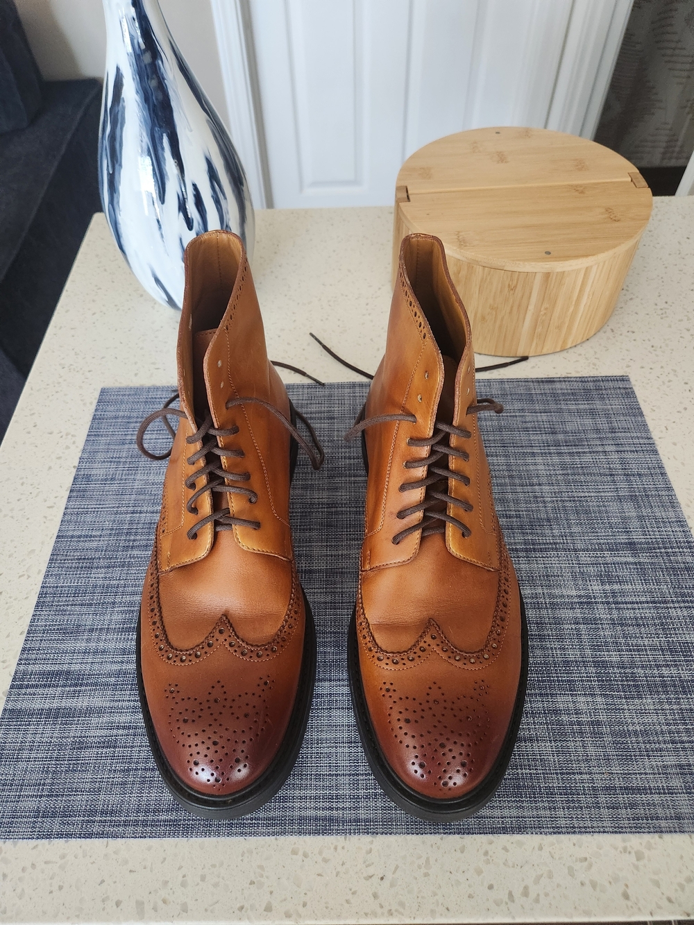 Magnanni Tan Leather Brogue Chukka Boots